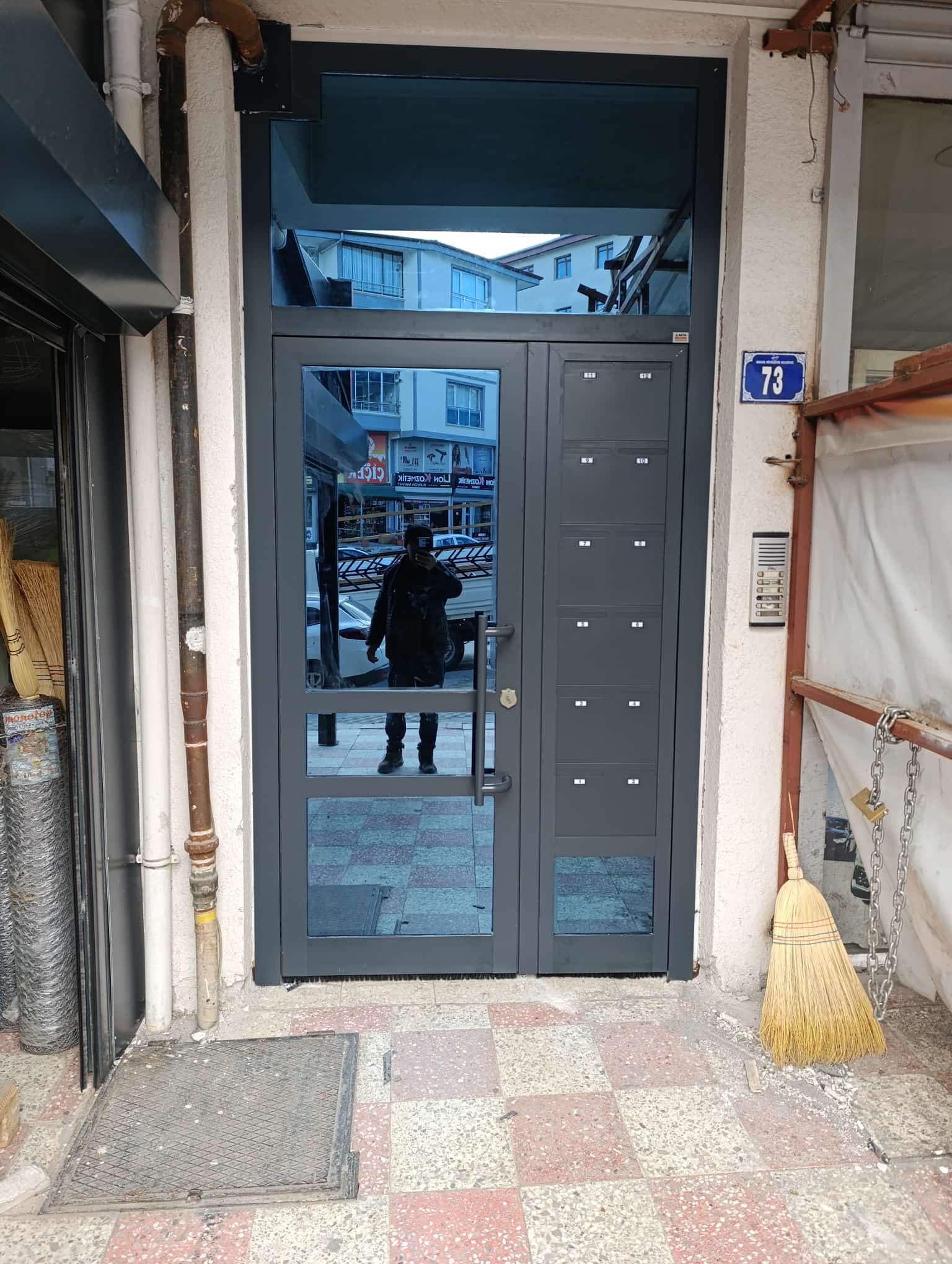 Alüminyum Apartman site bina giriş kapısı
