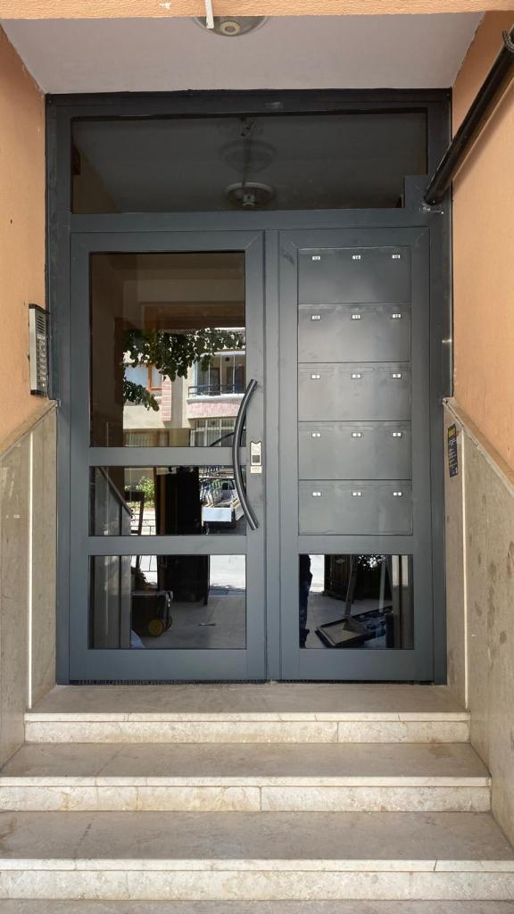 Alüminyum Apartman site bina giriş kapısı